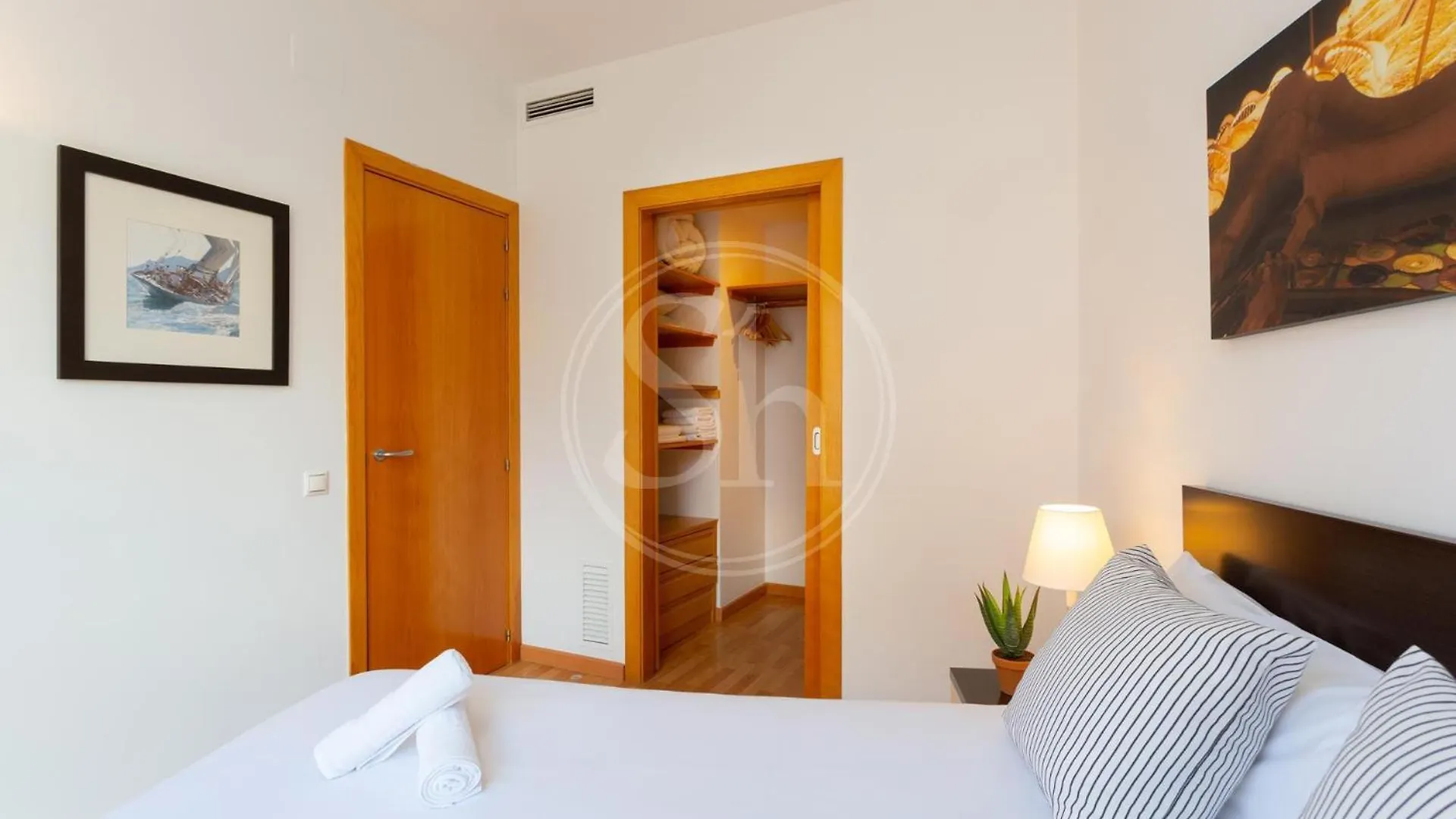Cosy Apartment Next To Sagrada Familia V برشلونة