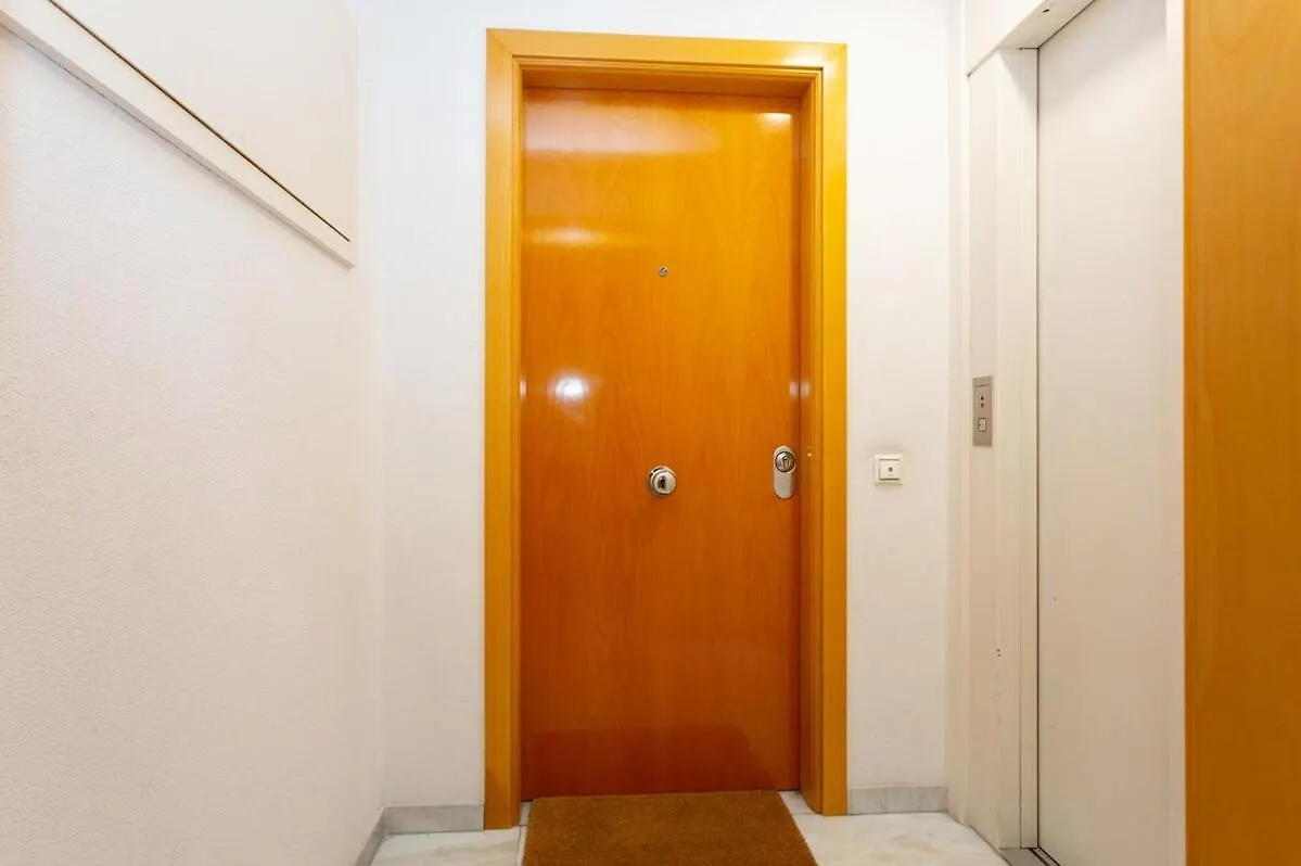 Cosy Apartment Next To Sagrada Familia V برشلونة